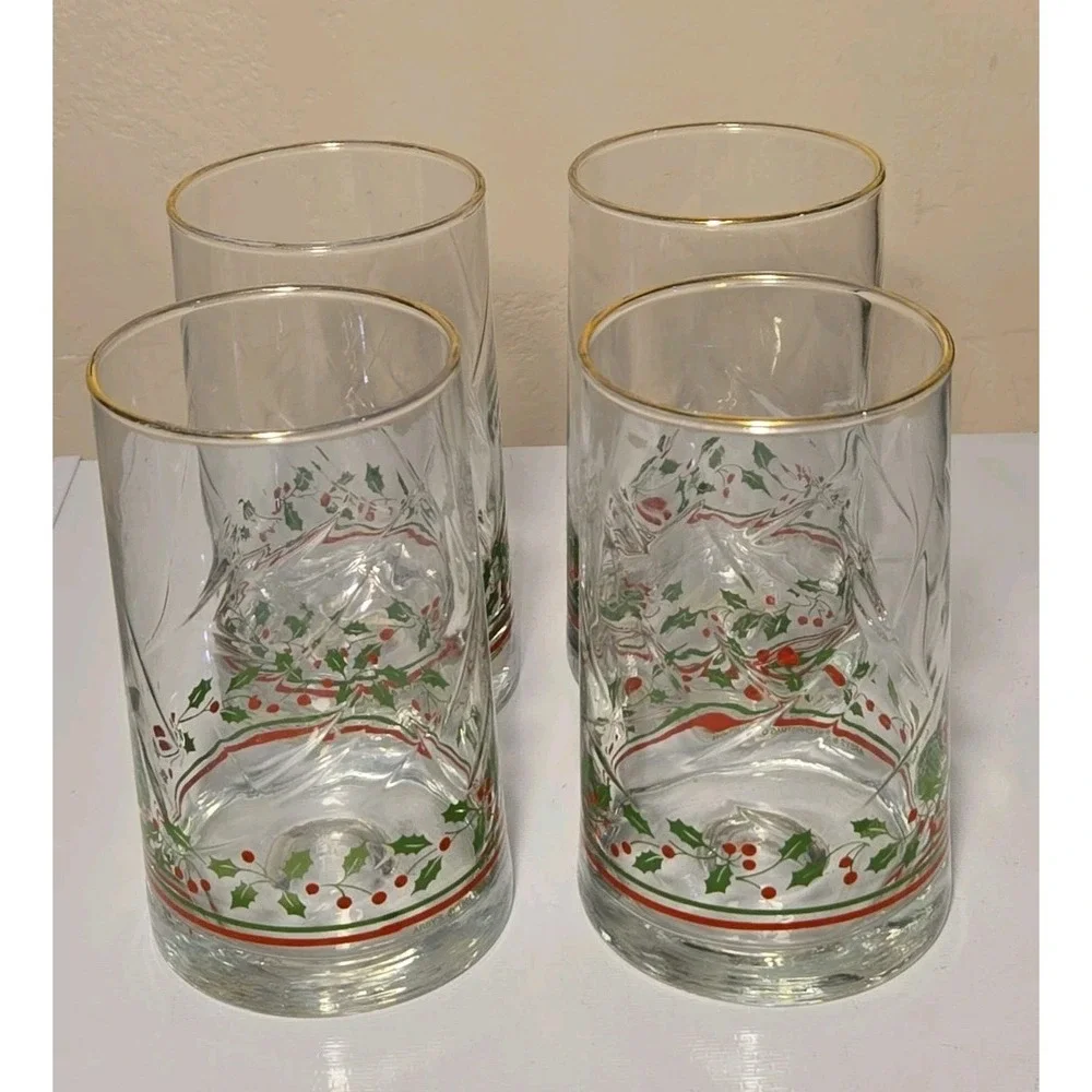 Vtg Glass HOLLY BERRY Christmas Drinking Glasses Tumblers Set of 4
